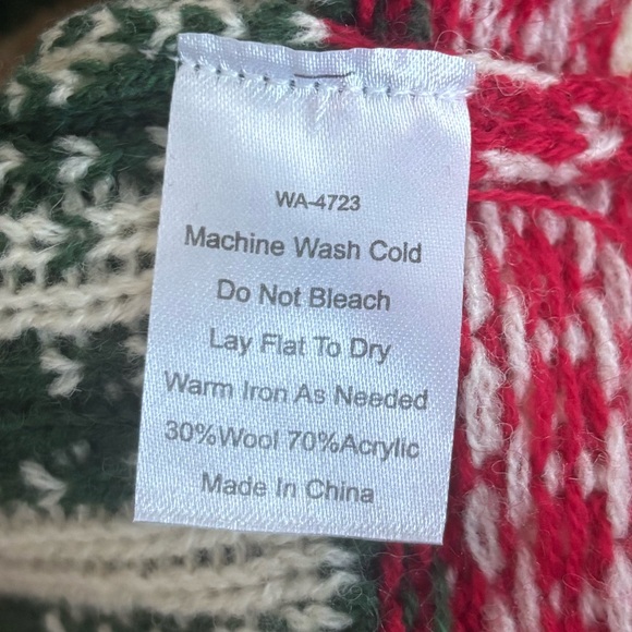 Kiel James Patrick Cream and Red Holiday Sweater - Picture 4 of 4